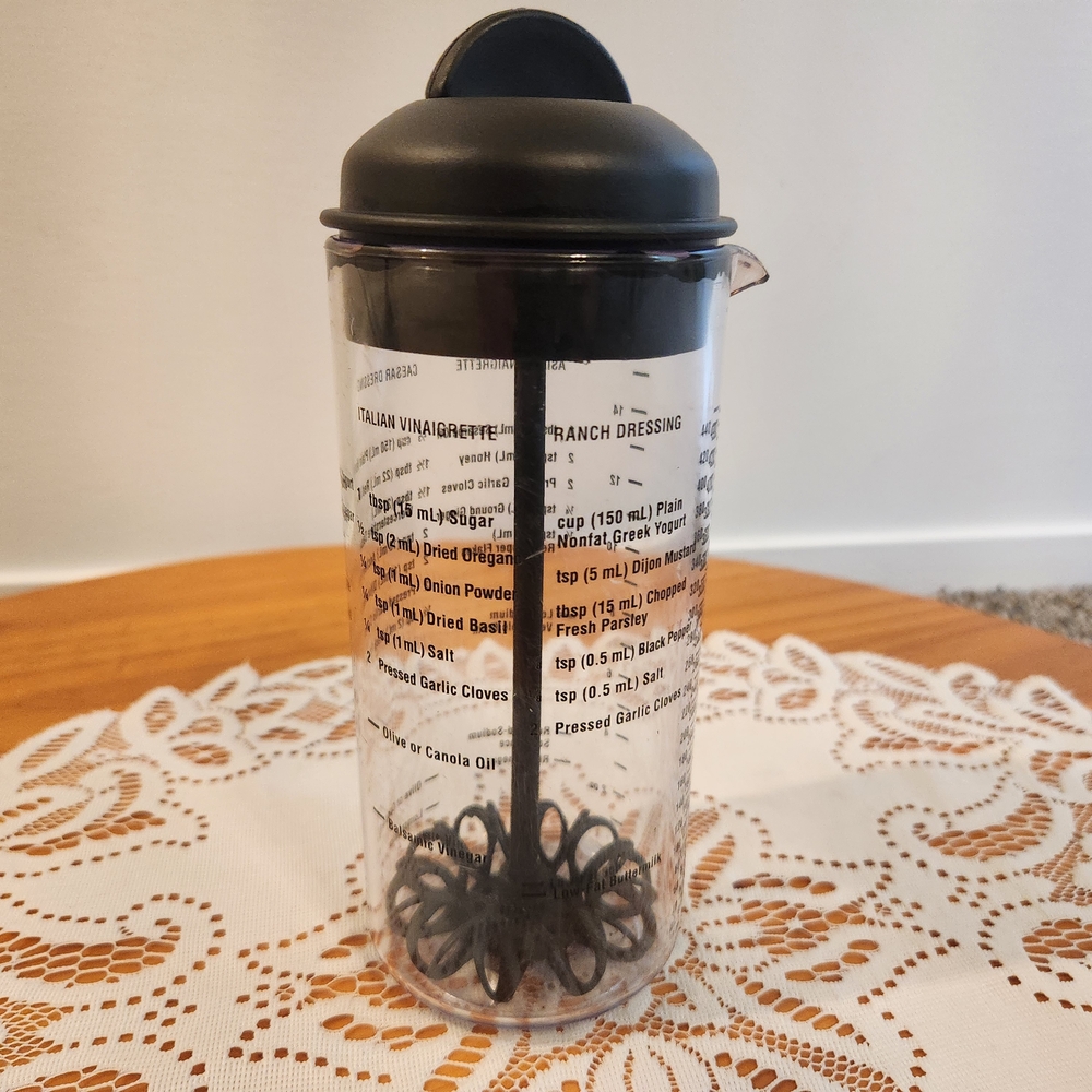 Pampered Chef Measure Mix & Pour #2265 Salad Dressing Mixer 15oz Capacity